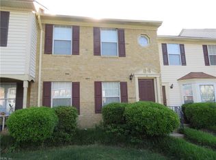 11 Saxony Pl, Hampton, VA 23669