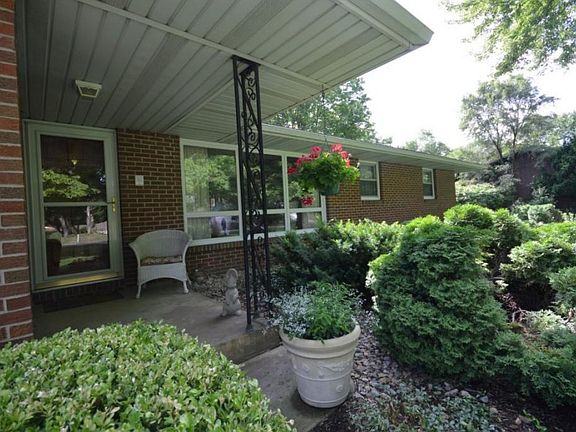 5th image of 56354 Silvercrest Dr