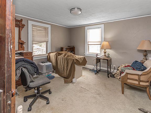4th image of 720 18th Ave