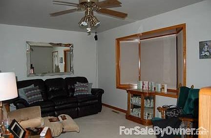 3 Bedroom L Shaped Ranch
						:
						2 Car Garage 
Windows/Roof/Siding approx 13 years old