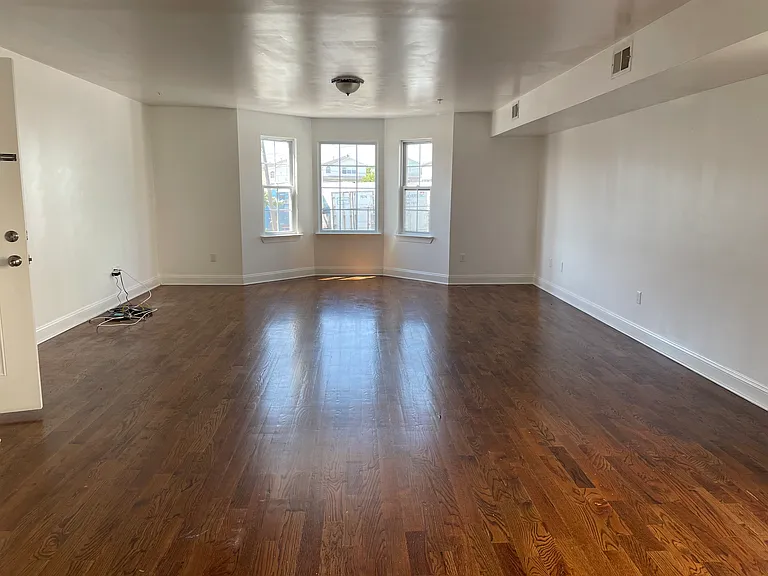 17 Stanton St #2 — Photo 7