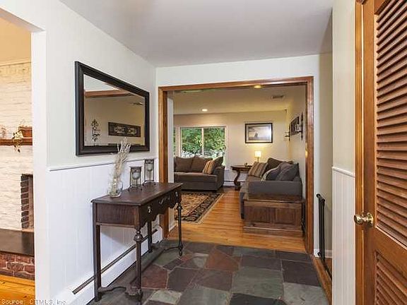 2nd image of 43 Knollwood Dr