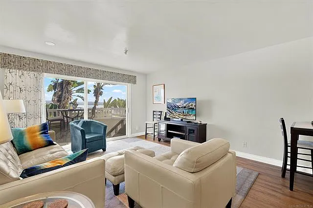 4015 Crown Point Dr #102 — Photo 4