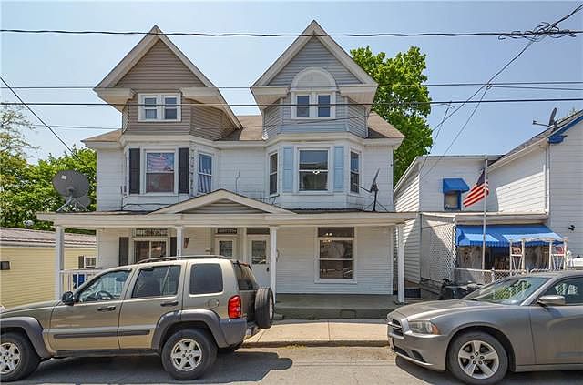 1st image of 212 N Greenwood St