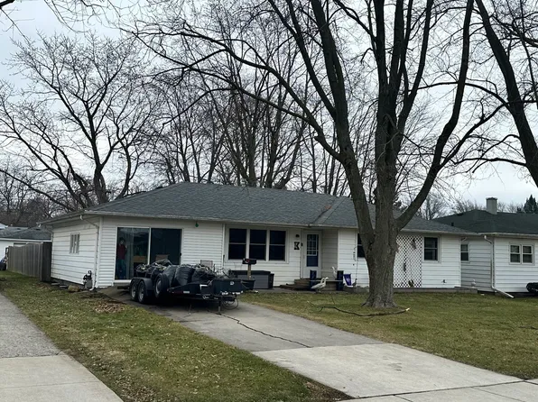 34 S Poplar St, Manteno, IL 60950