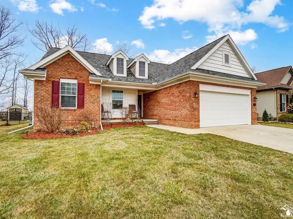 9481 Maple Ridge Dr, Newport, MI 48166