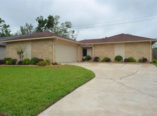 16830 Frigate Dr, Friendswood, TX 77546