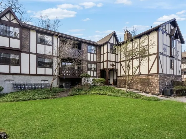 2309 Hemingway Ln BLDG 23 #2309, Mahwah Twp., NJ 07430