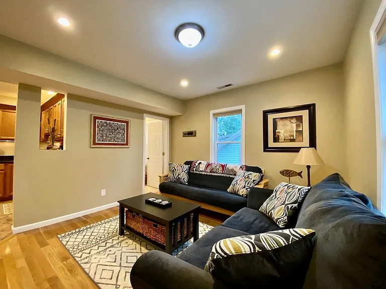 61 Callender Ave #2 — Photo 8