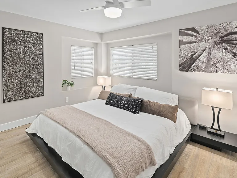 1648 El Prado Ave — Photo 35