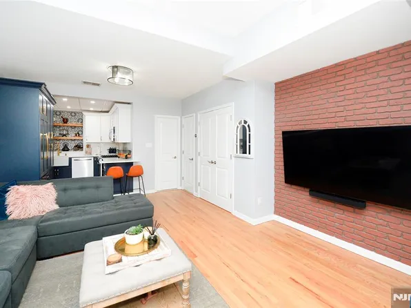 186 Wayne St APT 119D, Jersey City, NJ 07302