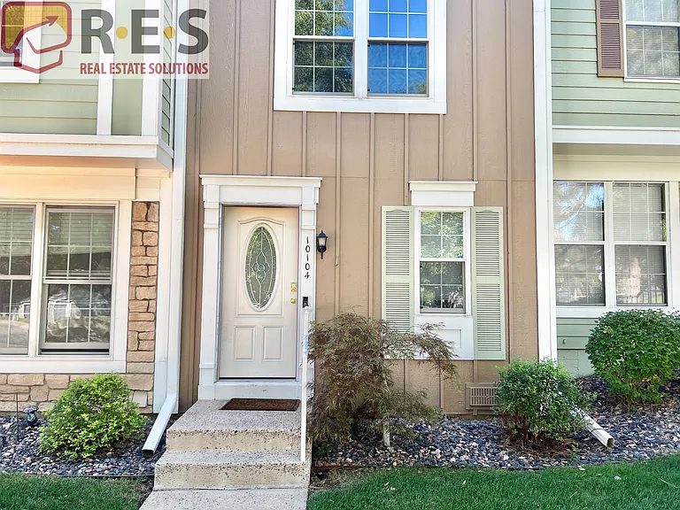 10104 W Dartmouth Ave — Photo 2