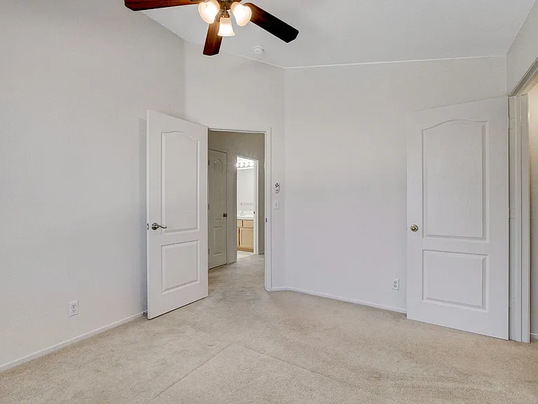 8621 Sierra Cima Ln — Photo 24