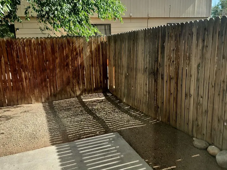 420 Illinois Ave — Photo 15