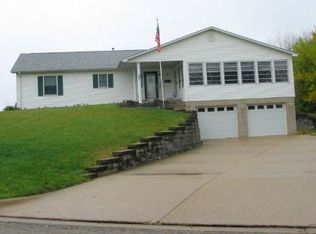 430 N Linn St, Princeton, IL 61356