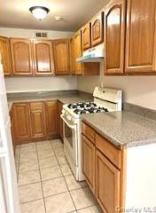 2nd image of 285 Artist Lake Dr