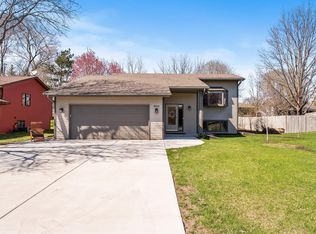 3913 Danbury Trl, Eagan, MN 55123