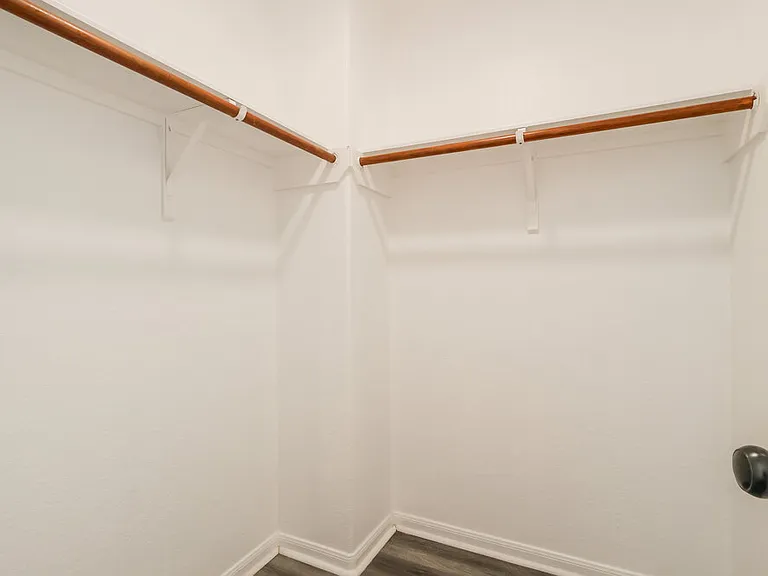 7215 Fox Scene Dr — Photo 13