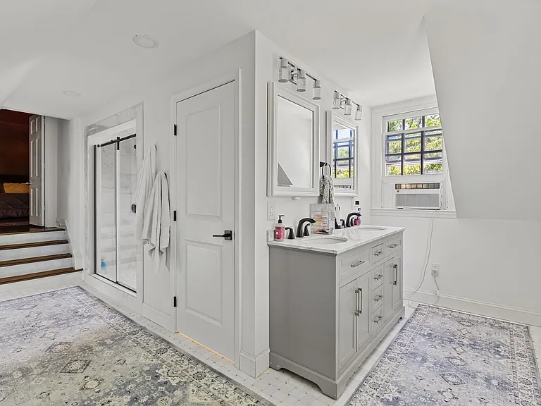 571 N Newtown Street Rd — Photo 30