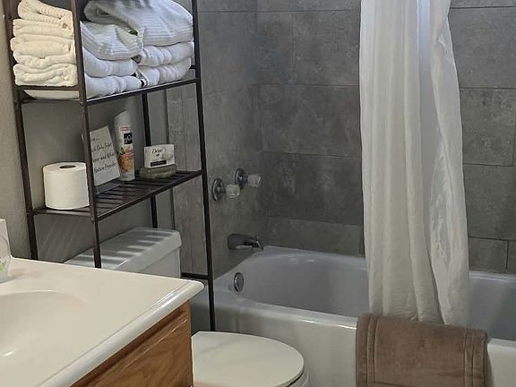 4th image of 12847 Willow Grove Rd #1