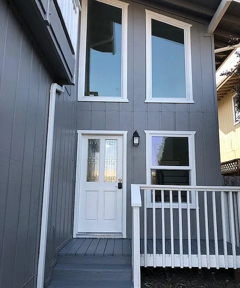 215 Alamo Ave — Photo 2