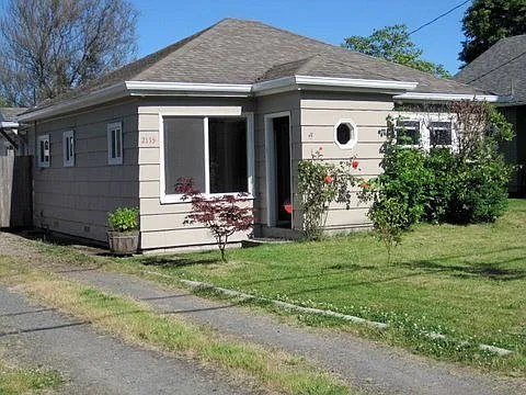 2115 Cleveland St photo 1