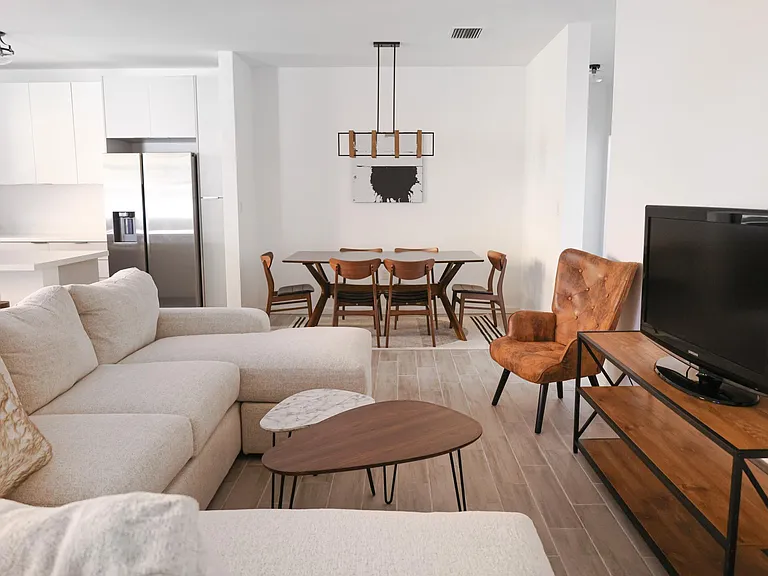 1221 NW 45th St — Photo 13