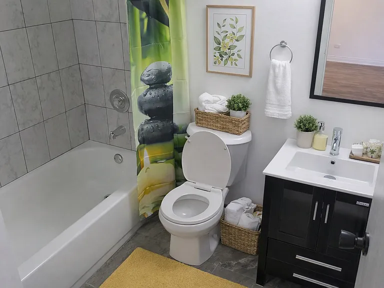1851 N Green Ln N #2B — Photo 6