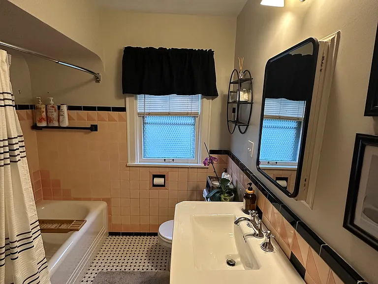 7319 Walnut St — Photo 8