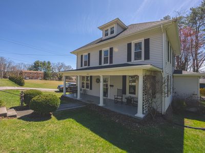313 E Oxford St NE, Floyd, VA, 24091