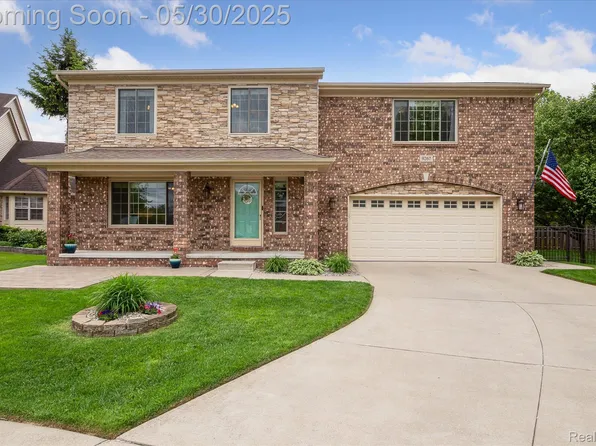 9267 Richfield, Livonia, MI 48150
