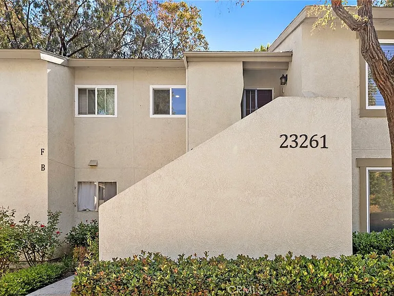 23261 La Glorieta #G — Photo 4