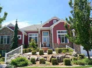 1076 S Angel St, Layton, UT 84041