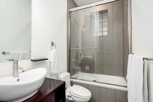 821 W Roscoe St #1 — Photo 72