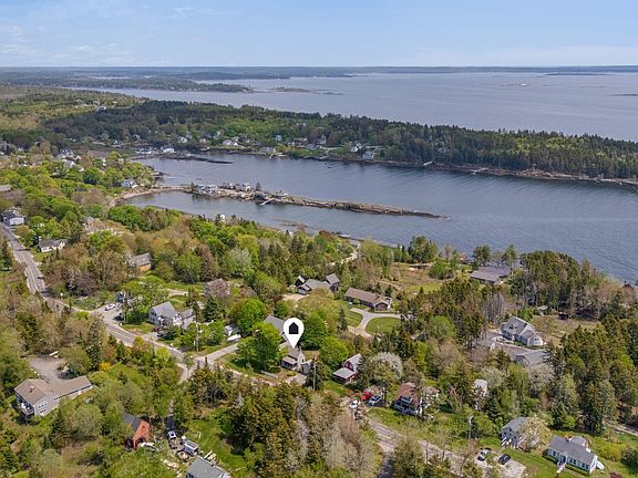 2nd image of 1807 Harpswell Islands Road