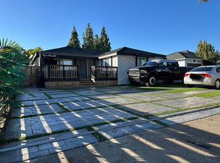 1122 Magnolia Ave, Santa Ana, CA 92707