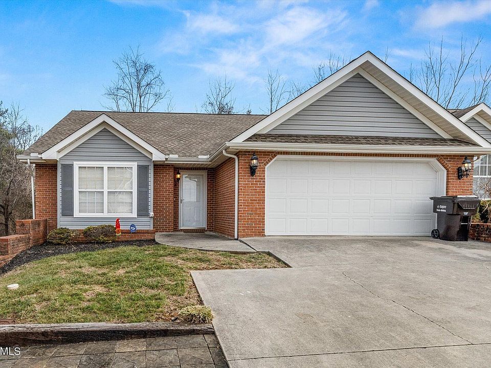 1st image of 8832 Carriage House Way #11