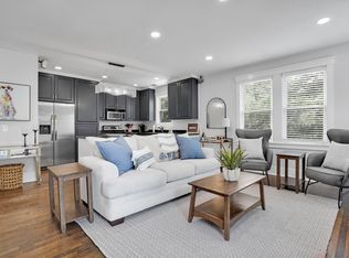 735 1/2 E 49th St, Savannah, GA 31405