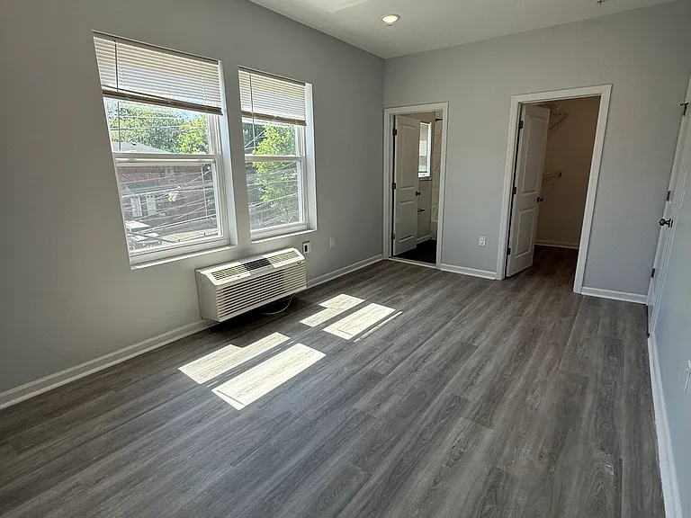 207 Redwood Ave #202 — Photo 28