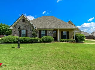 305 Tottenham Ct, Bossier City, LA 71111