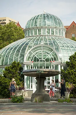 Rented by Lisa Management | media 8