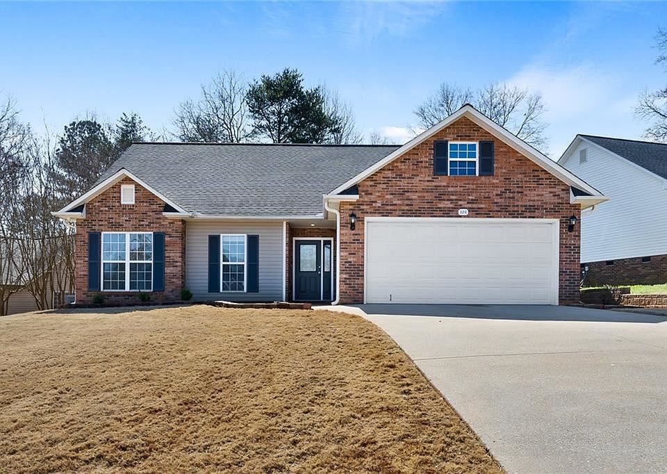 1st image of 326 Worthington Cir