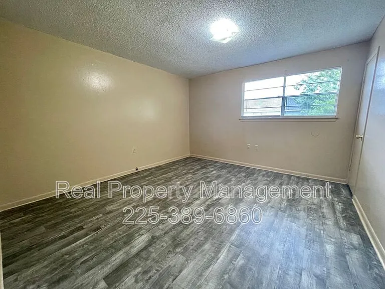 10952 Cherry Hill Ave #4 — Photo 9