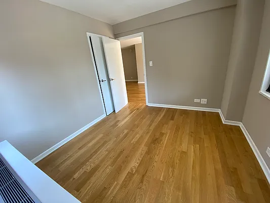 Rented by UES Management | media 21