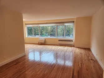 392 Central Park West, #3Y