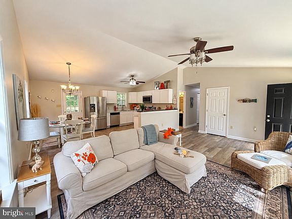 4th image of 318 Jonquil Rd