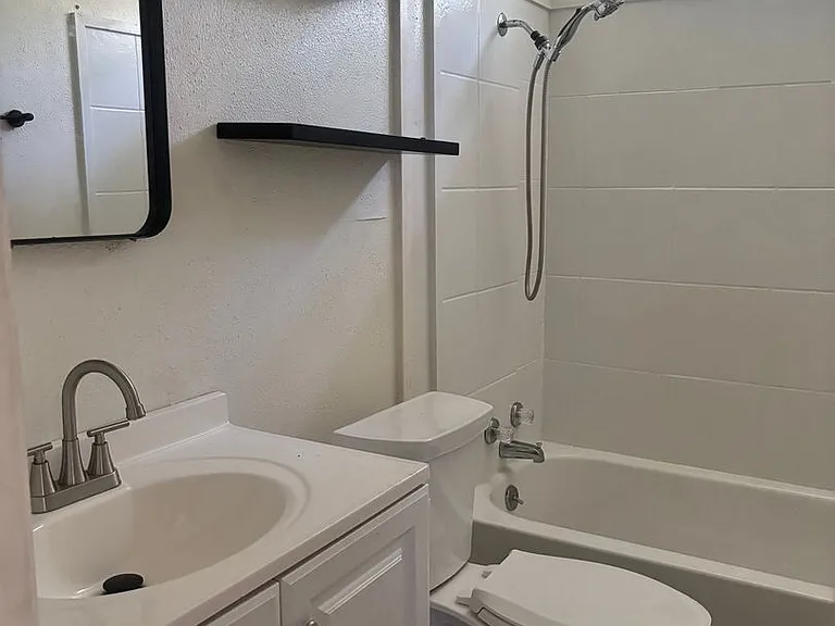 2740 Teresa Dr — Photo 7