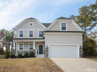 104 Winterberry Ln, Holly Springs, NC 27540