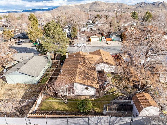 4th image of 2460 Lewis Dr