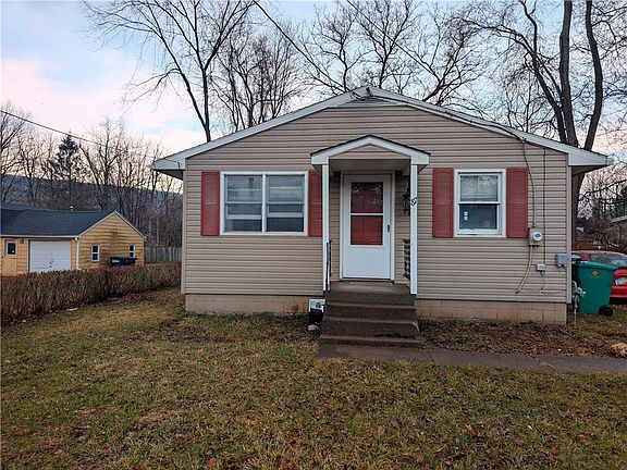 2nd image of 87 Beartown Rd